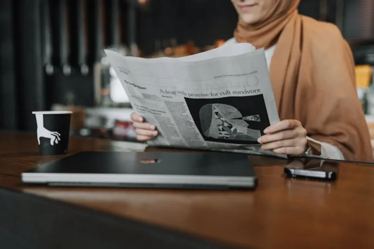 Persian Media Guide: Politics, Culture, and Community Updates